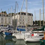 Botel Bateau Voilier