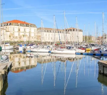 بوتيل Bateau Voilier